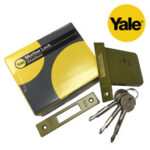 YALE 6600 ⽅恤⼗字鐵閘鎖